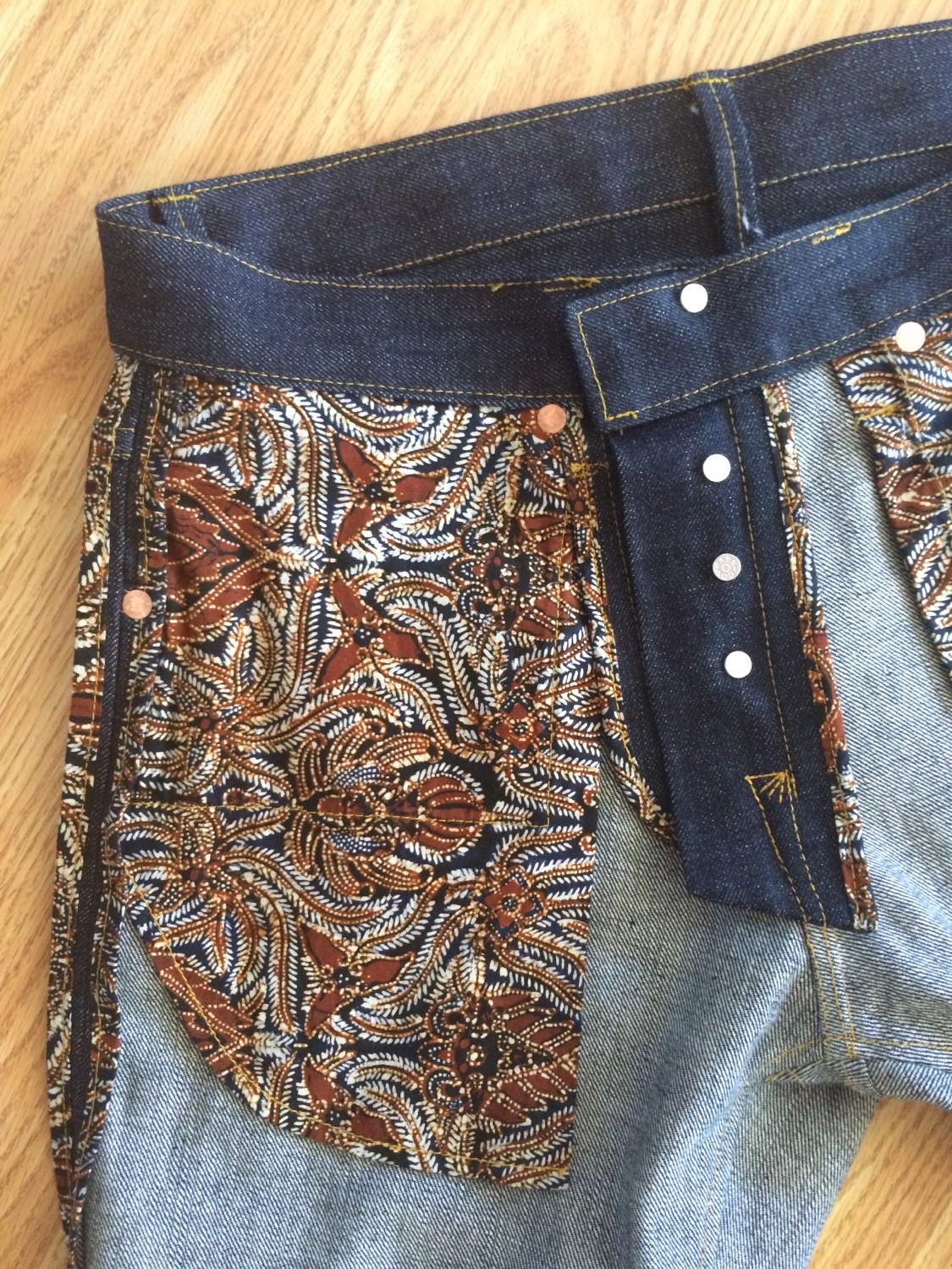 Batik lining detail